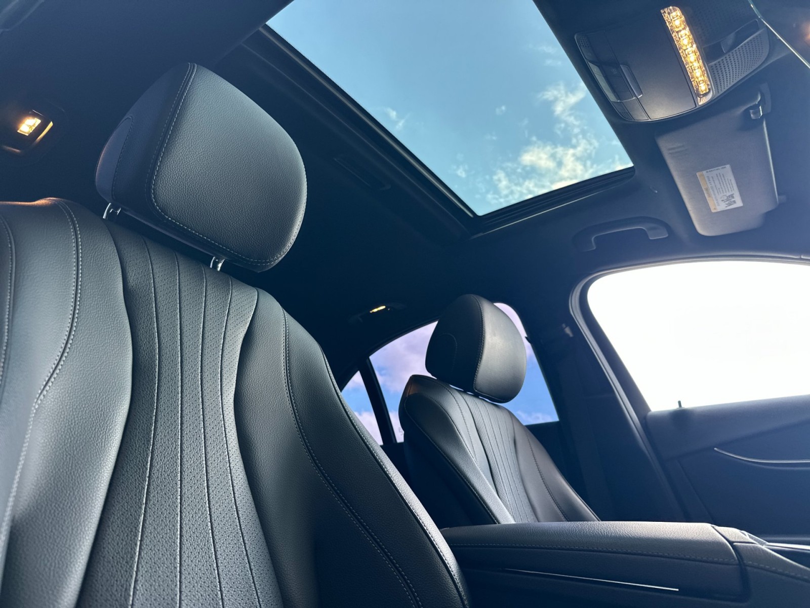 2022 Mercedes Benz E 350 photo 16