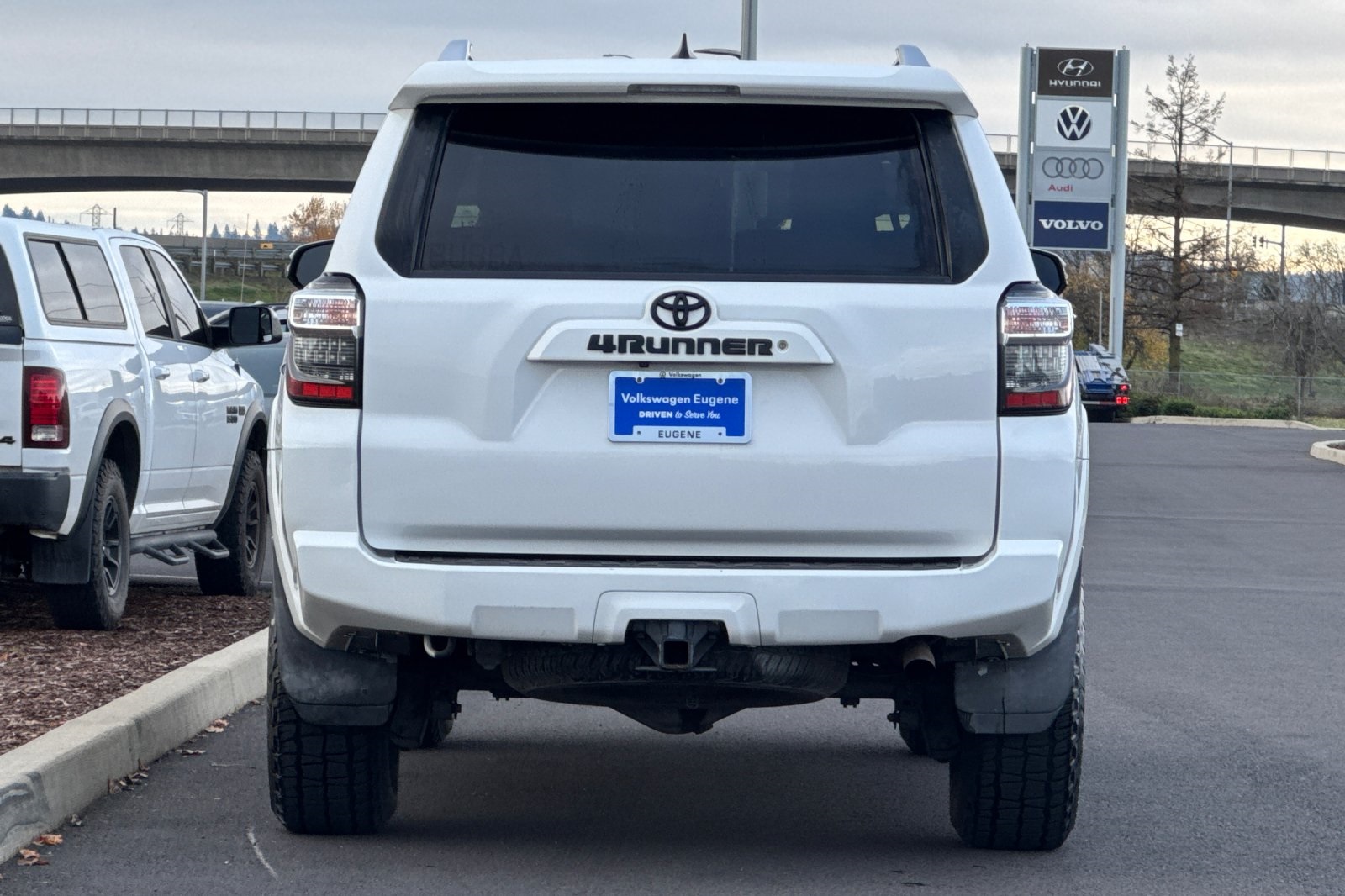 2016 Toyota 4Runner SR5 Premium photo 4