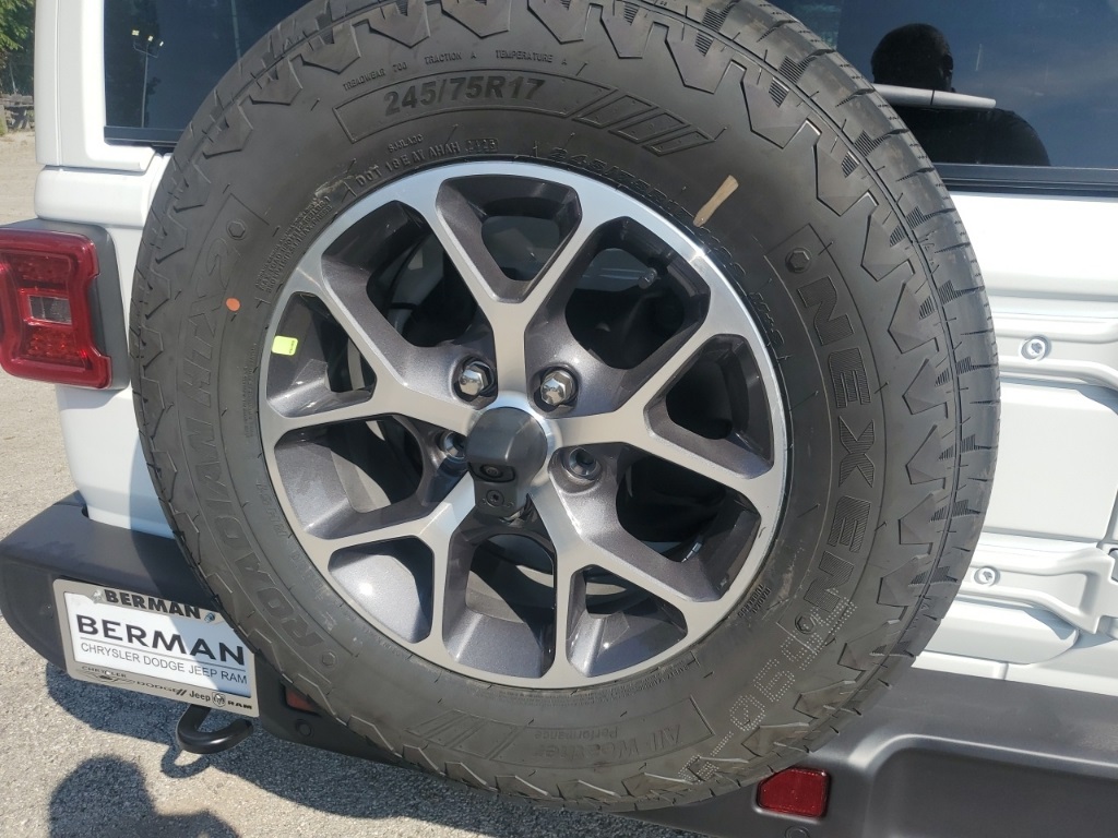2025 Jeep Wrangler Sport S photo 8