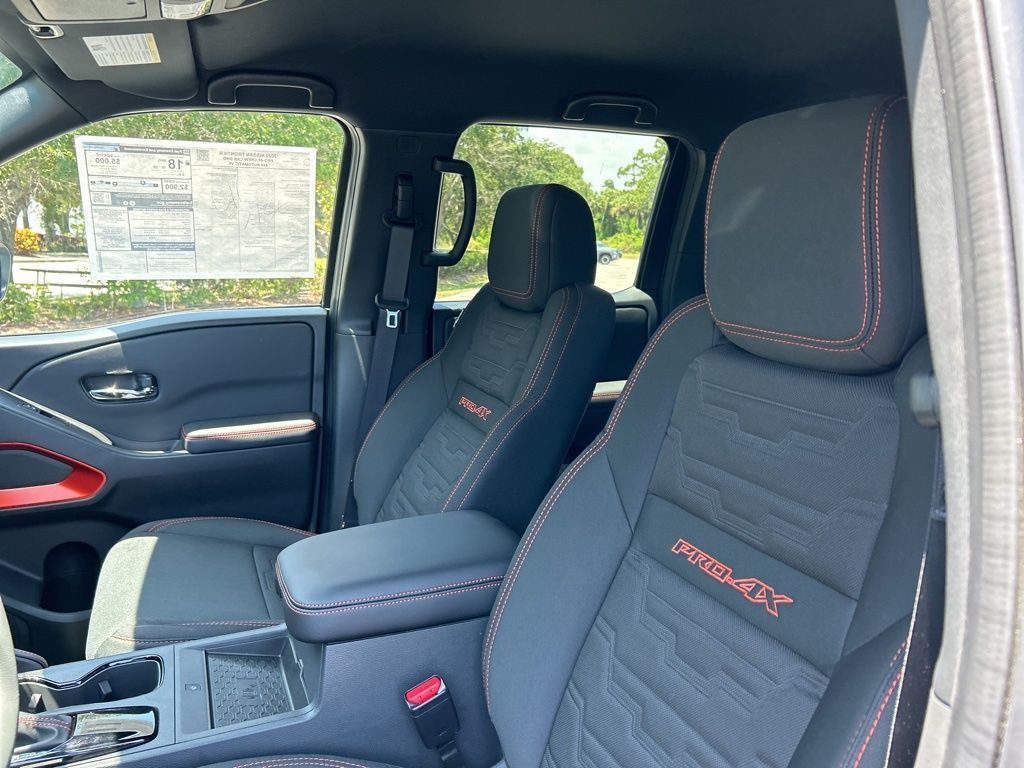2025 Nissan Frontier PRO-4X photo 16