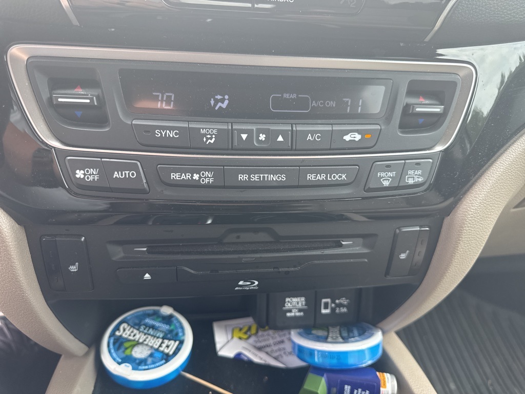2022 Honda Pilot Touring photo 6