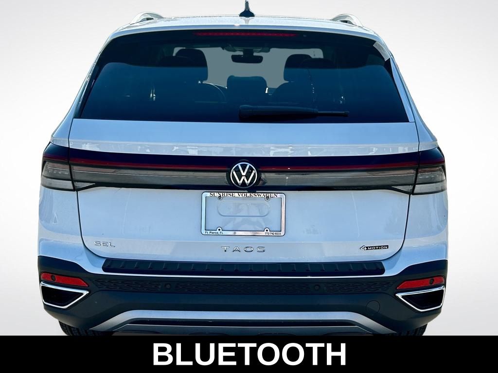 2025 Volkswagen Taos SEL photo 3