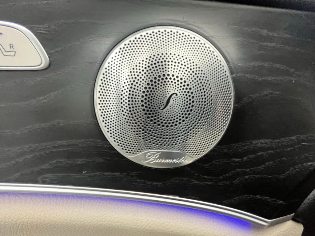 2017 Mercedes Benz E 300 photo 8