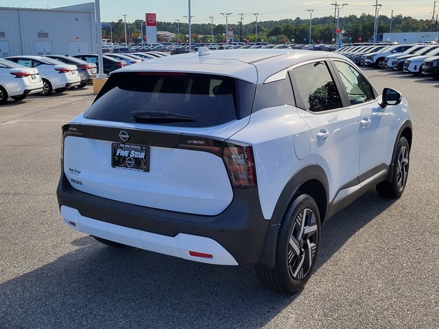 2025 Nissan Kicks SV photo 2