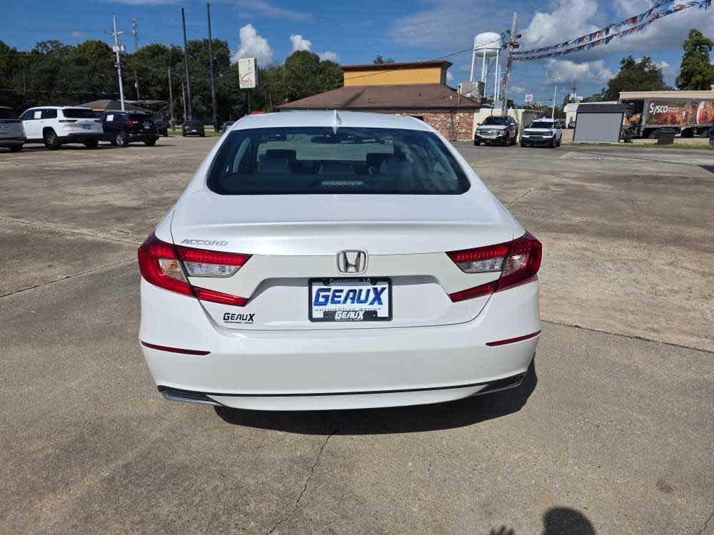 2021 Honda Accord LX photo 4