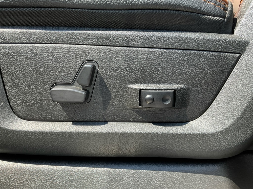 2024 Ram 2500 Longhorn photo 29