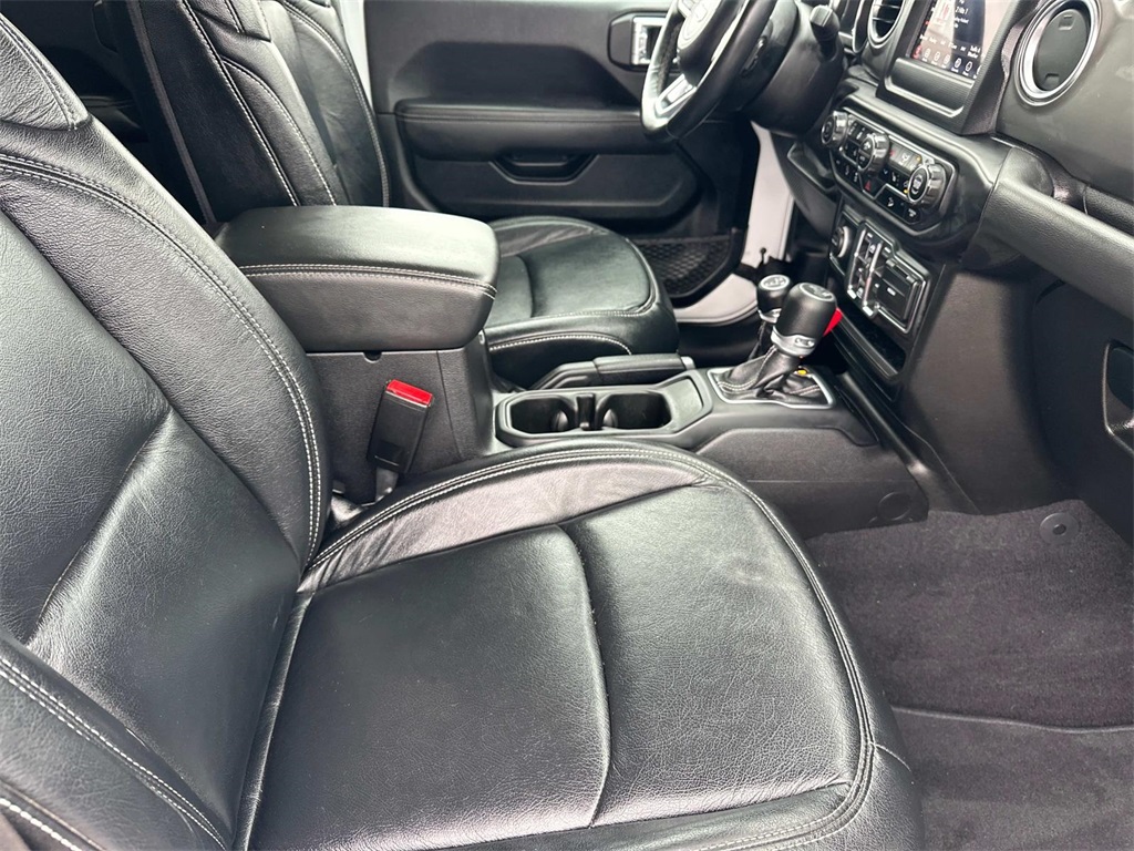 2021 Jeep Wrangler Unlimited Sahara photo 15