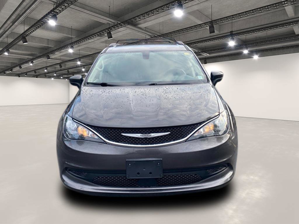 2021 Chrysler Voyager LXi photo 2