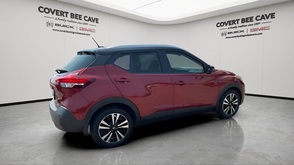 2020 Nissan Kicks SV photo 4