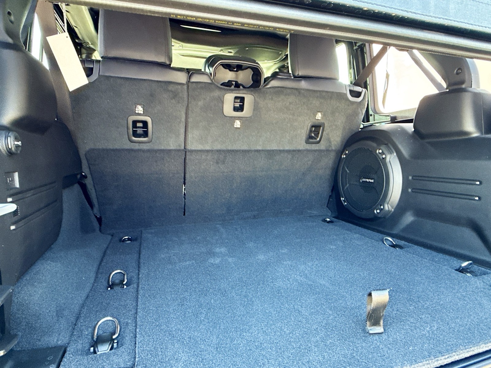 2025 Jeep Wrangler Sahara photo 22