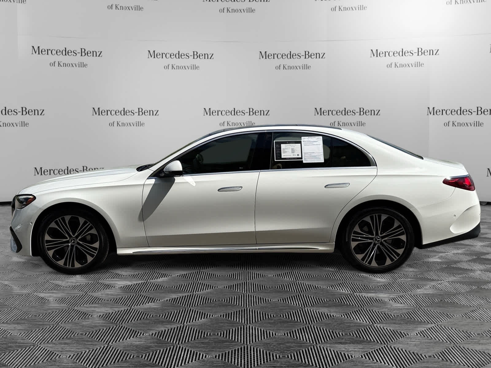 2025 Mercedes Benz E 350 photo 2