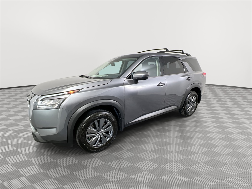 2025 Nissan Pathfinder SV photo 4