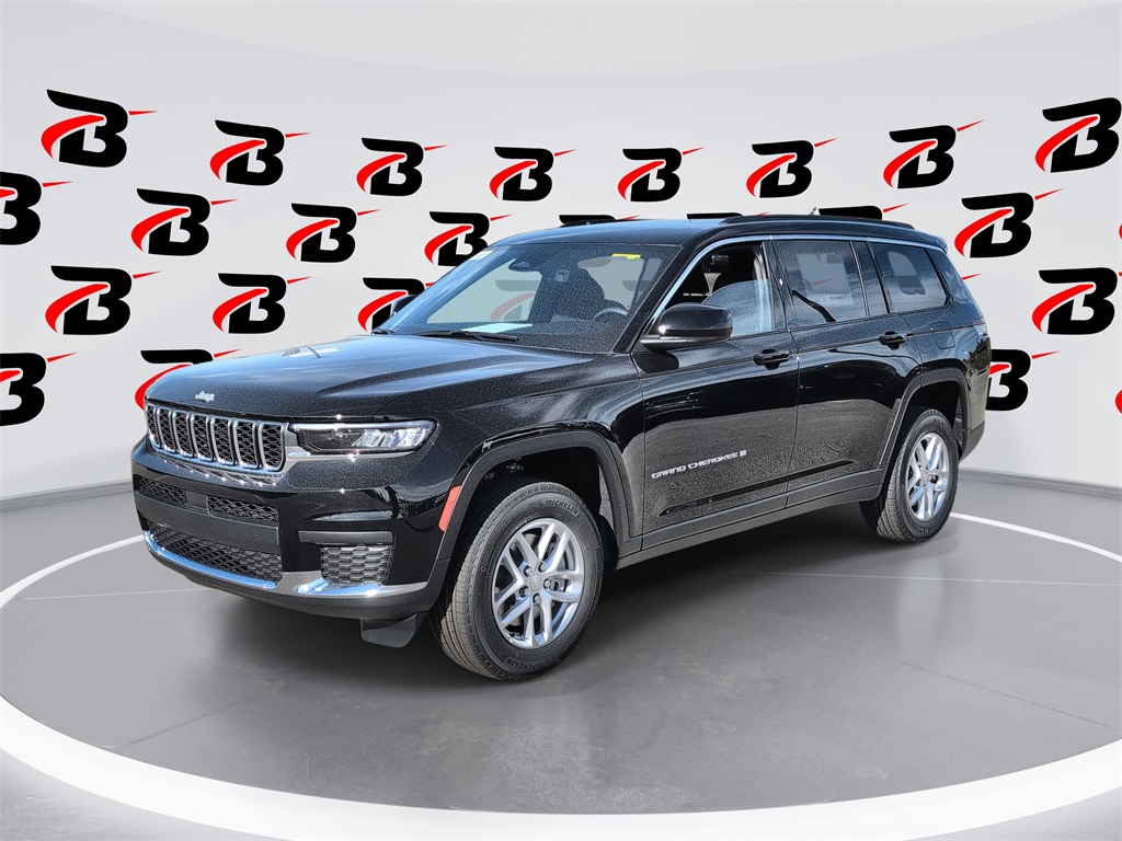 2025 Jeep Grand Cherokee L Laredo's photo