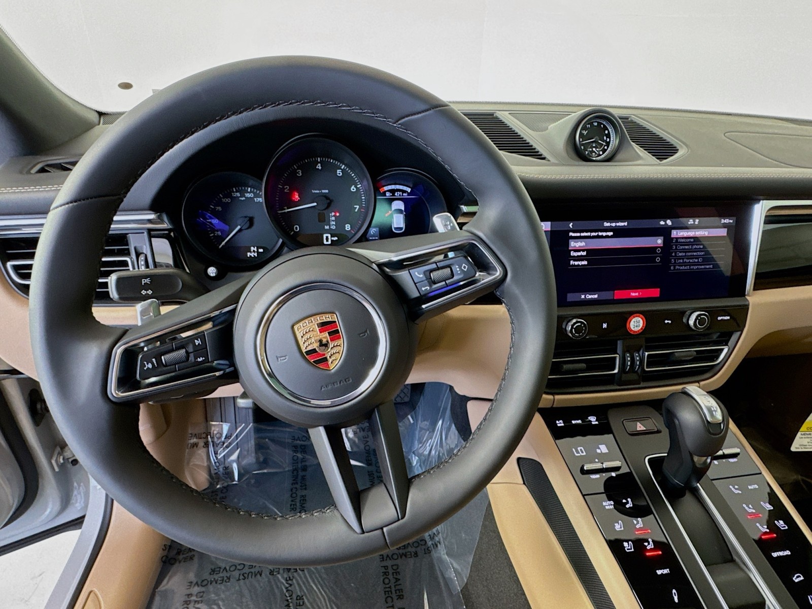 2025 Porsche Macan T photo 12