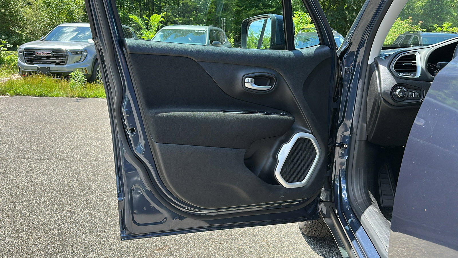2021 Jeep Renegade Latitude photo 10