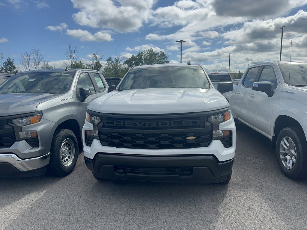 2025 Chevrolet Silverado 1500 photo 2