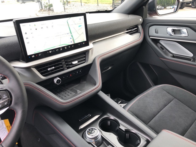 2025 Ford Explorer ST photo 14