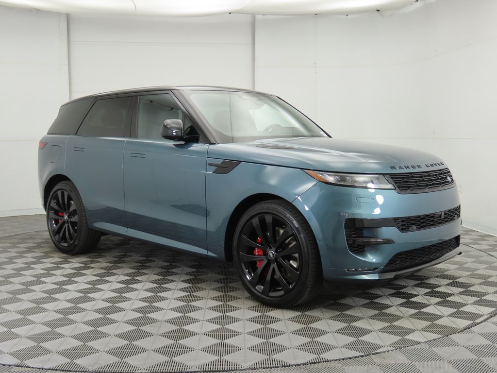 2025 Land Rover Range Rover Sport SE photo 3