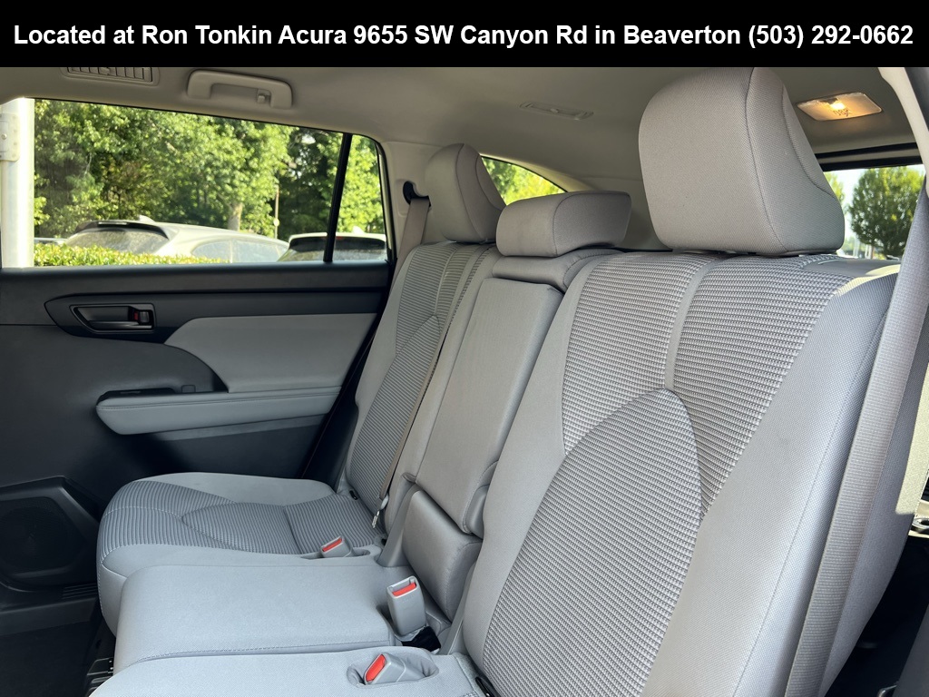 2023 Toyota Highlander L photo 26
