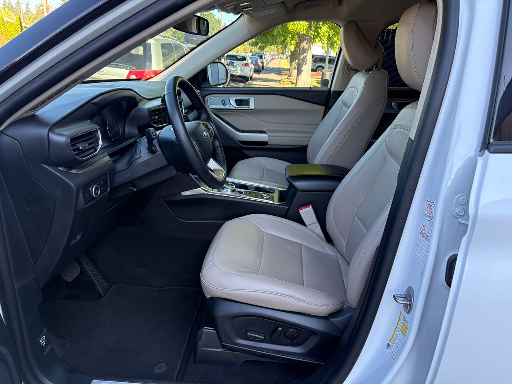 2023 Ford Explorer Limited photo 9
