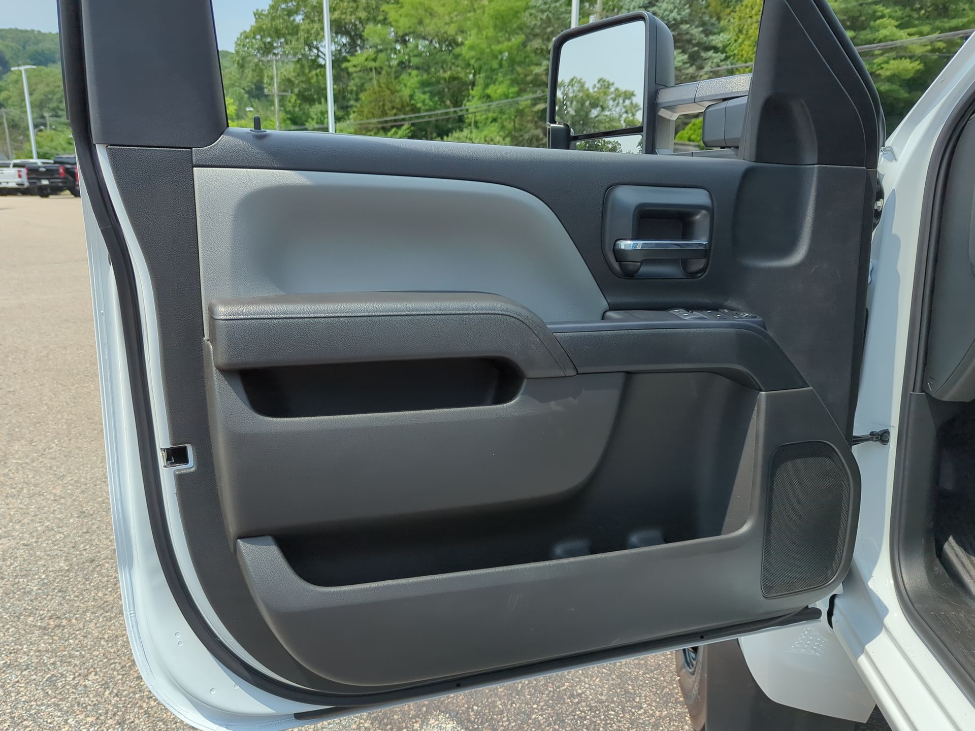 2024 Chevrolet Silverado 5500HD Work Truck photo 11