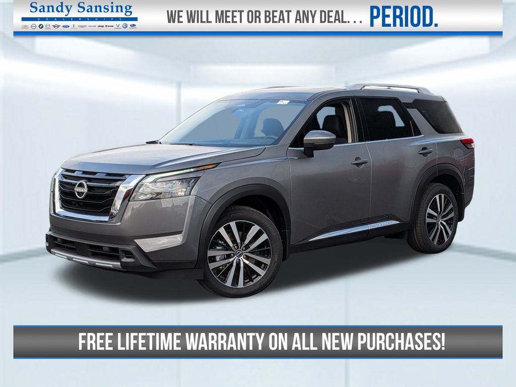 2025 Nissan Pathfinder Platinum's photo