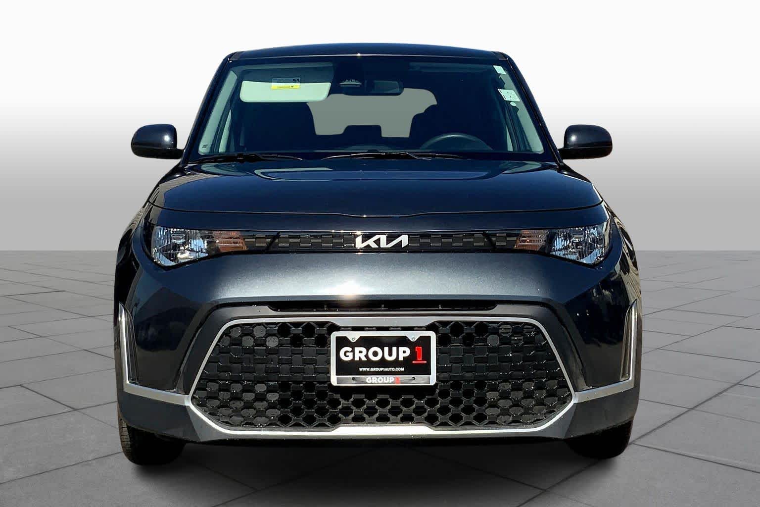 2024 Kia Soul LX photo 3