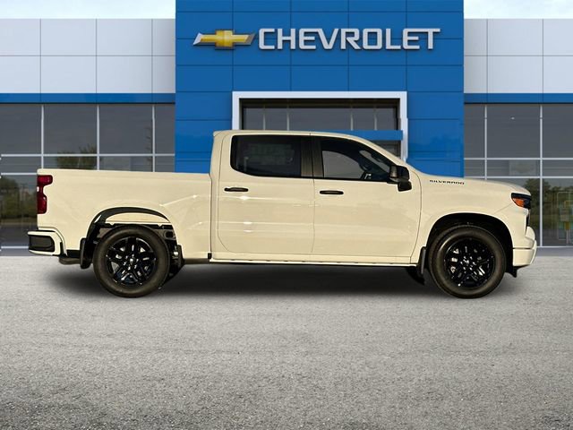 2026 Chevrolet Silverado 1500 Custom photo 3