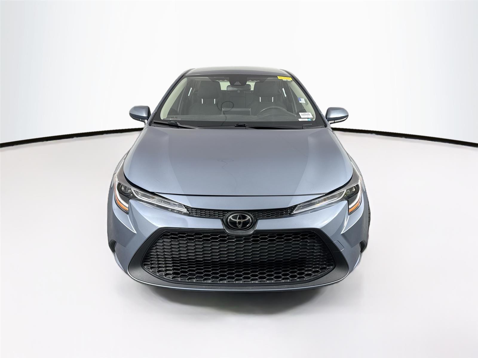 2021 Toyota Corolla LE photo 3
