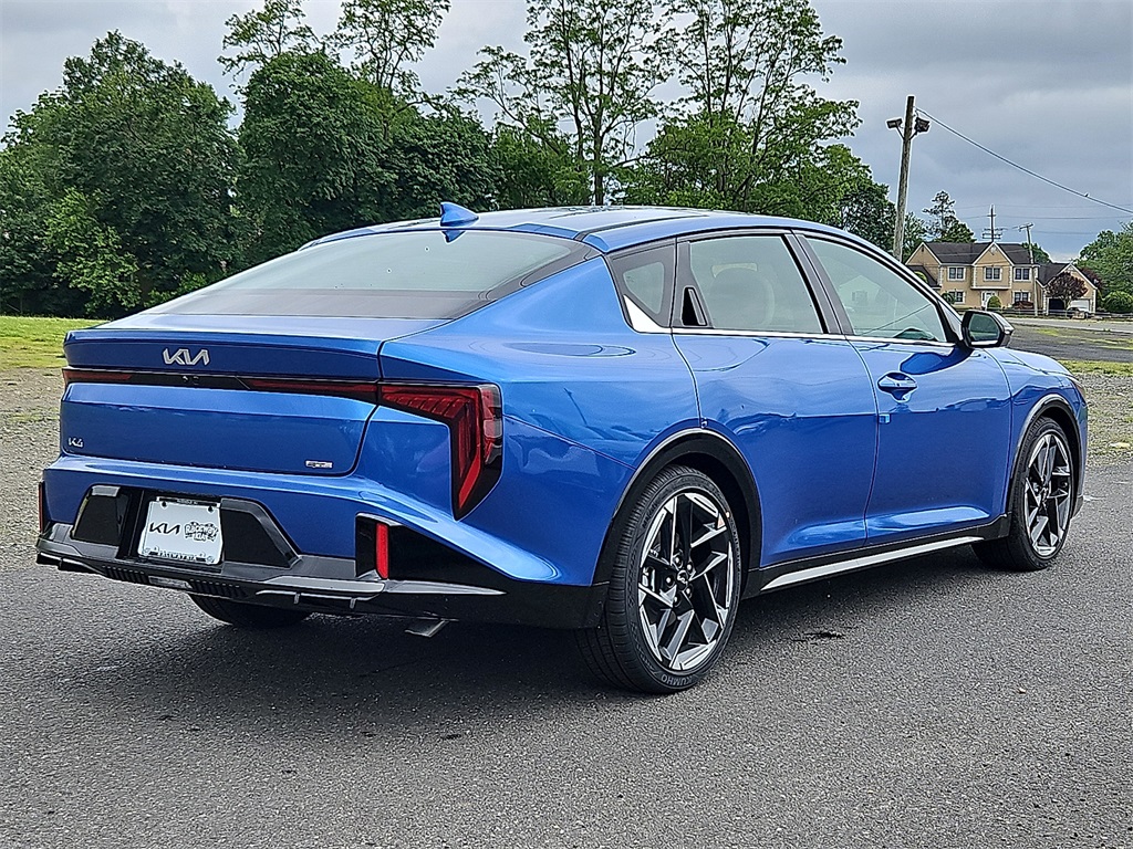 2025 Kia K4 GT-Line photo 4