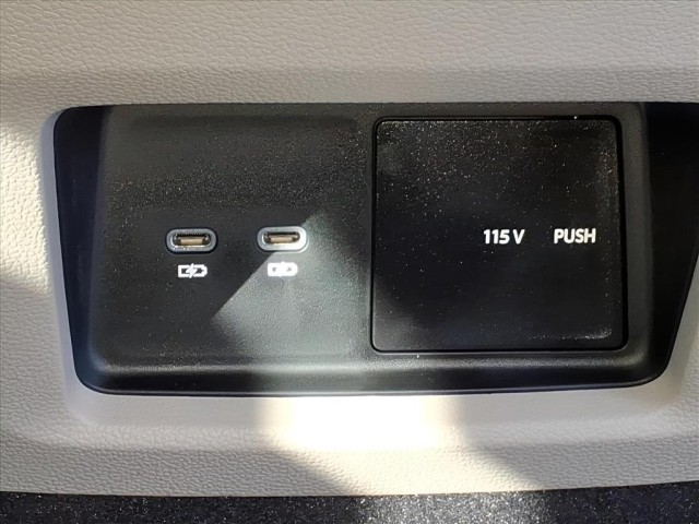 2026 Volkswagen Atlas SE Technology photo 13