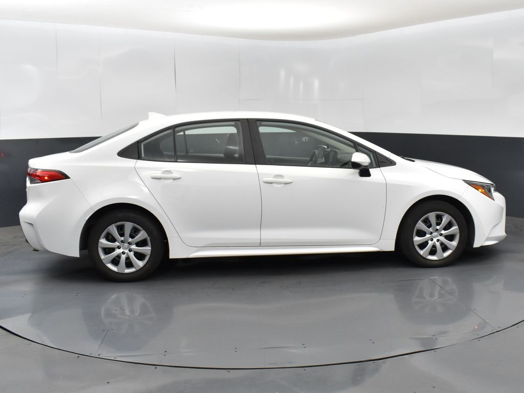 2024 Toyota Corolla LE photo 7