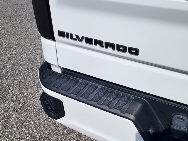 2022 Chevrolet Silverado 1500 Custom photo 4
