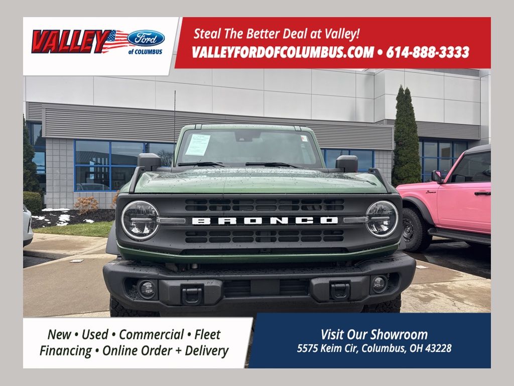 2024 Ford Bronco 4-Door Black Diamond's photo