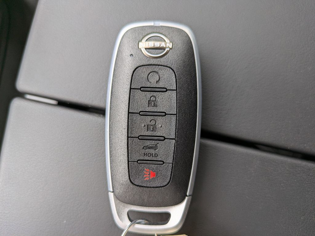 2026 Nissan Rogue SV photo 23