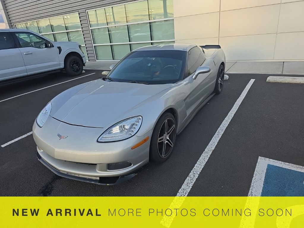 Used 2005 Chevrolet Corvette Base with VIN 1G1YY24U255105632 for sale in Longview, WA