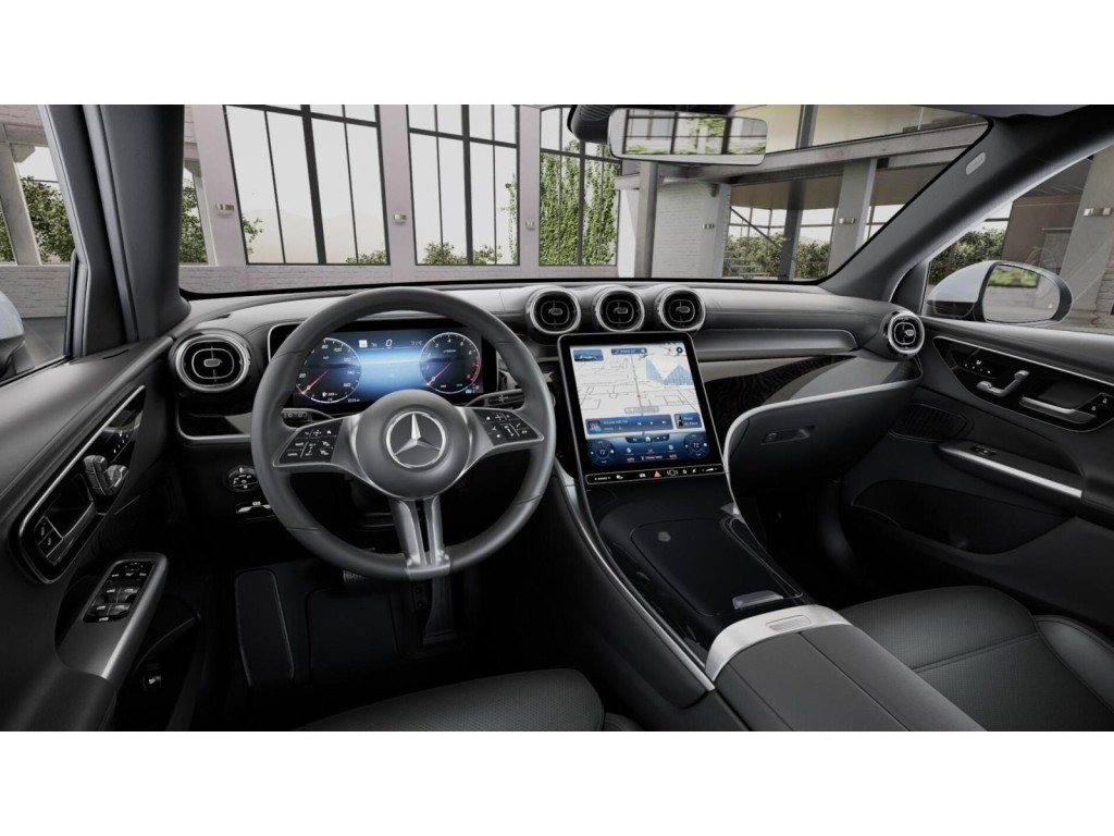 2024 Mercedes Benz GLC 300 photo 3