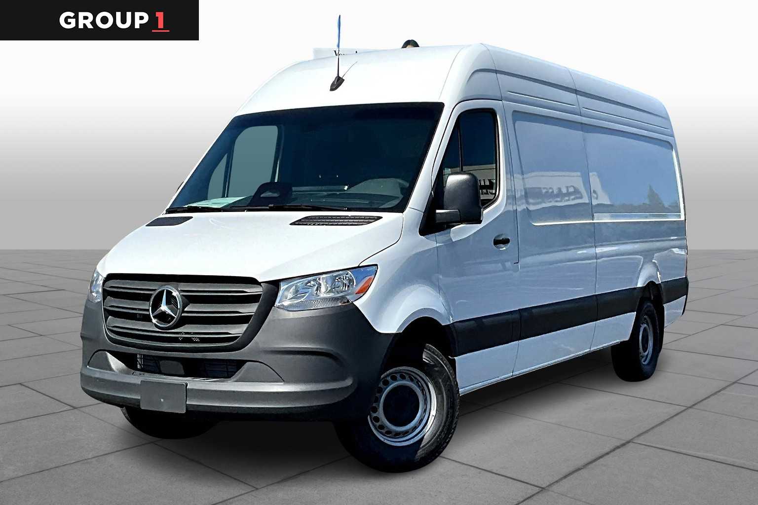 2025 Mercedes-Benz Sprinter Cargo Van Base's photo