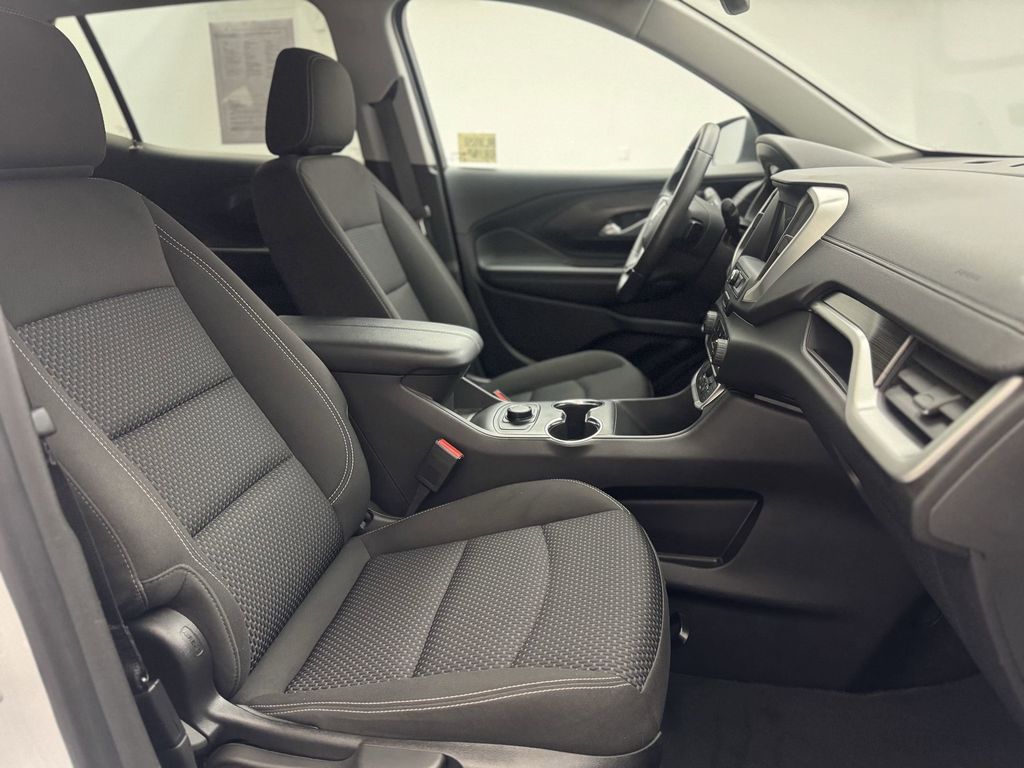 2024 Gmc Terrain SLE photo 23