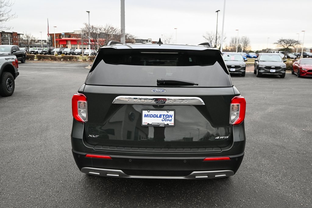 2023 Ford Explorer XLT photo 4