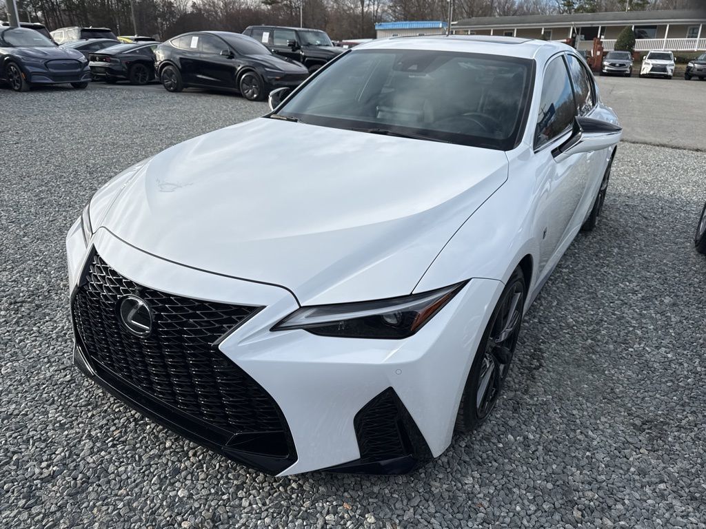 2022 Lexus IS Base's photo