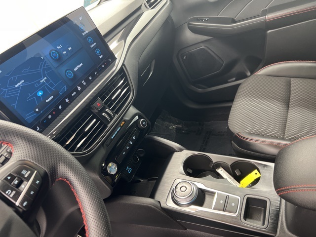2023 Ford Escape ST-Line Select photo 9