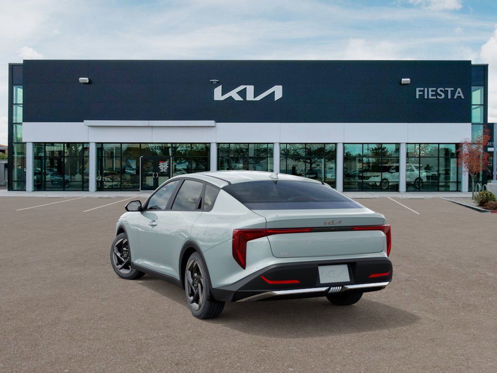 2025 Kia K4 EX photo 4