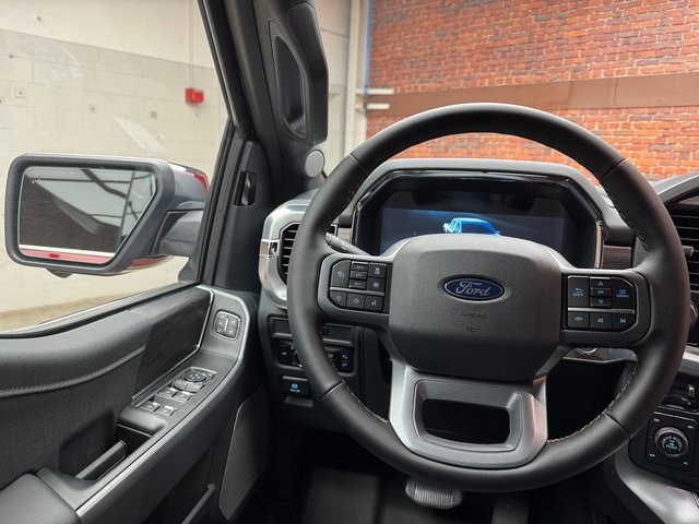 2025 Ford F-150 Lariat photo 12