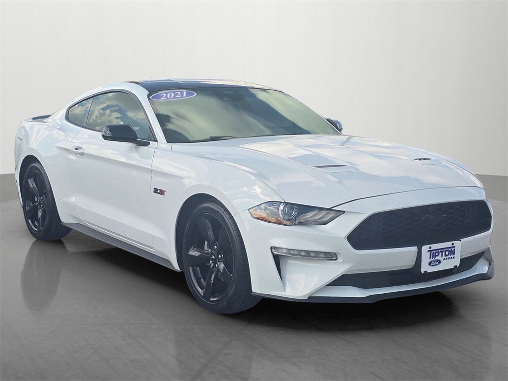 2021 Ford Mustang EcoBoost photo 3