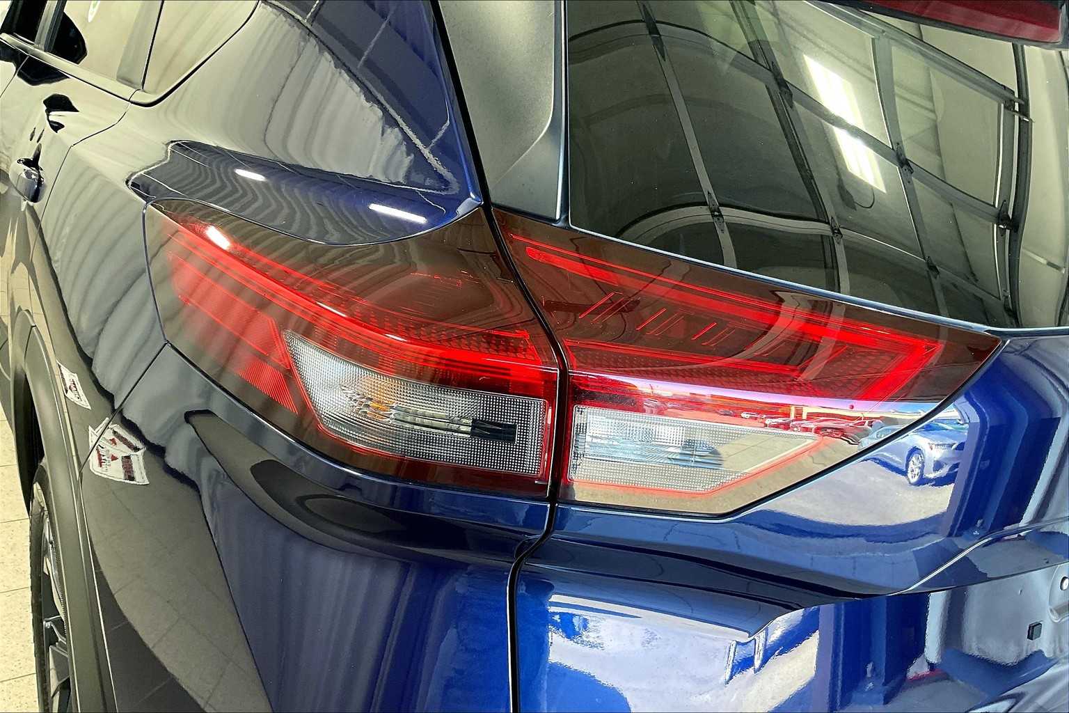 2024 Nissan Rogue SV photo 32