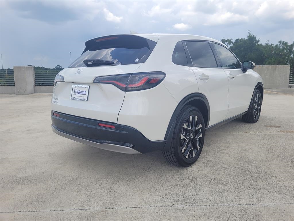 2026 Honda HR-V EX-L photo 4