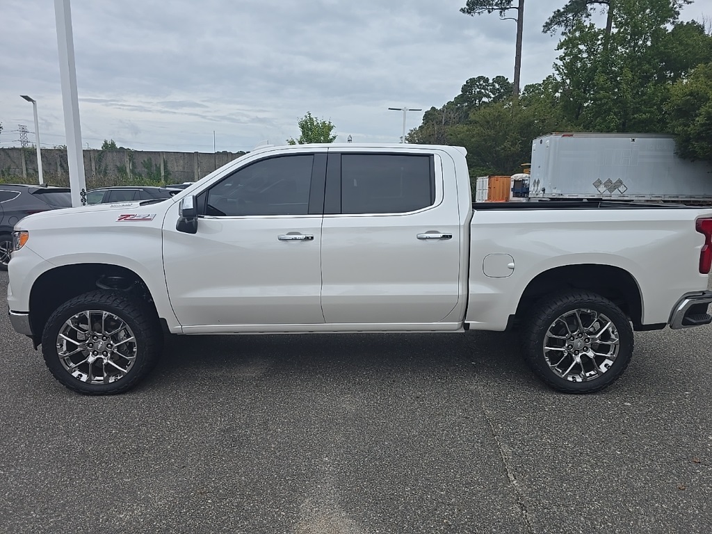 2025 Chevrolet Silverado 1500 LTZ photo 8