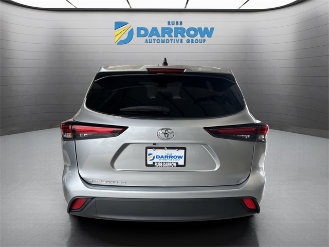 2024 Toyota Highlander LE photo 4