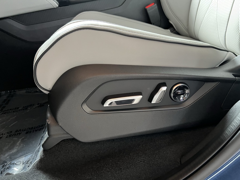 2026 Acura MDX Advance SH-AWD photo 12